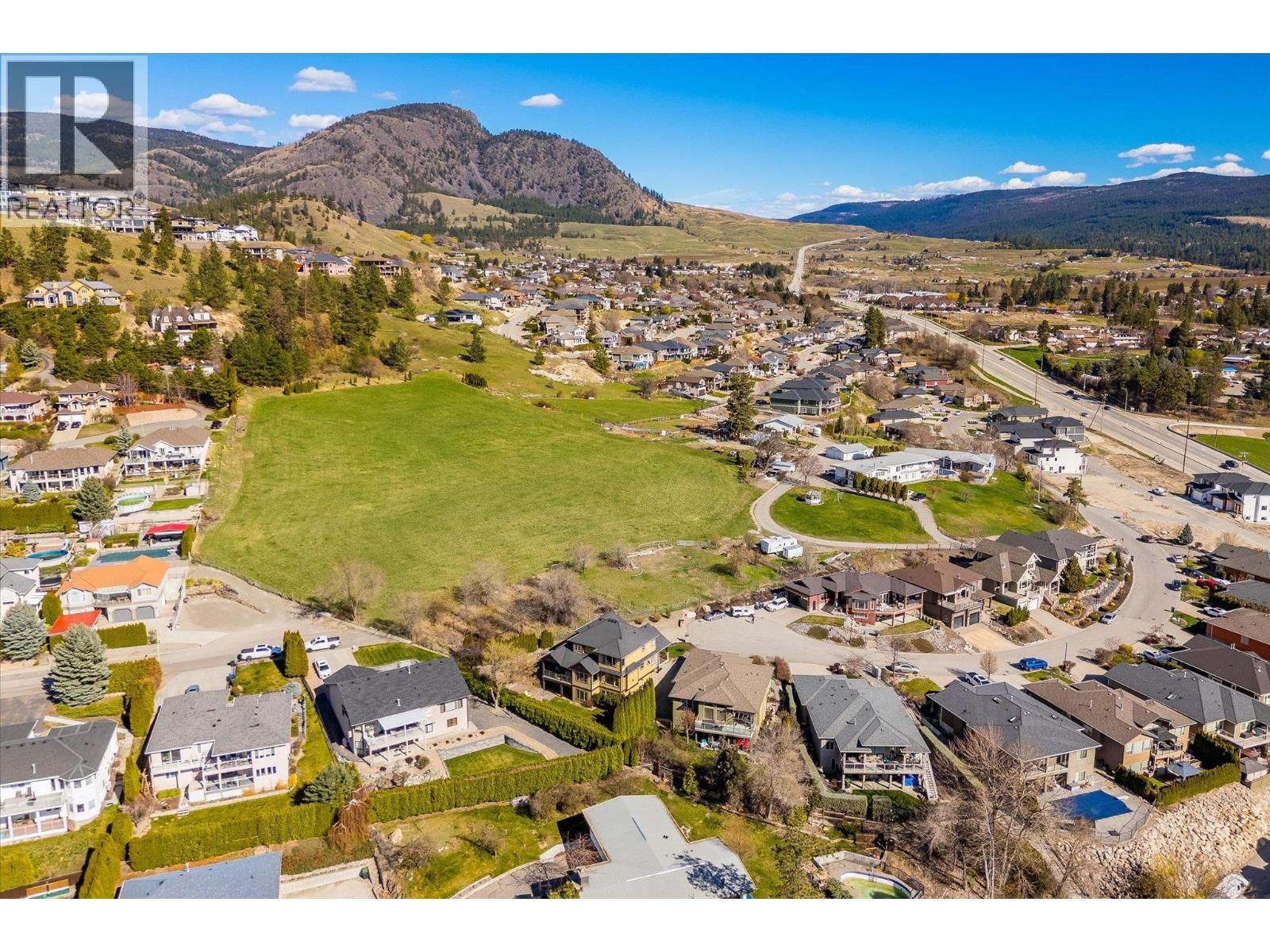 1018 HUME AVENUE Image 77