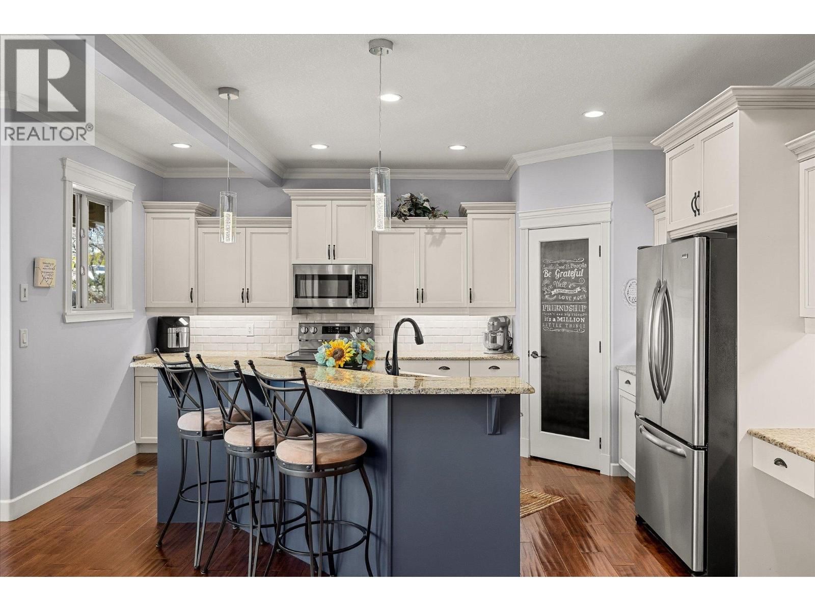 1018 HUME AVENUE Image 8