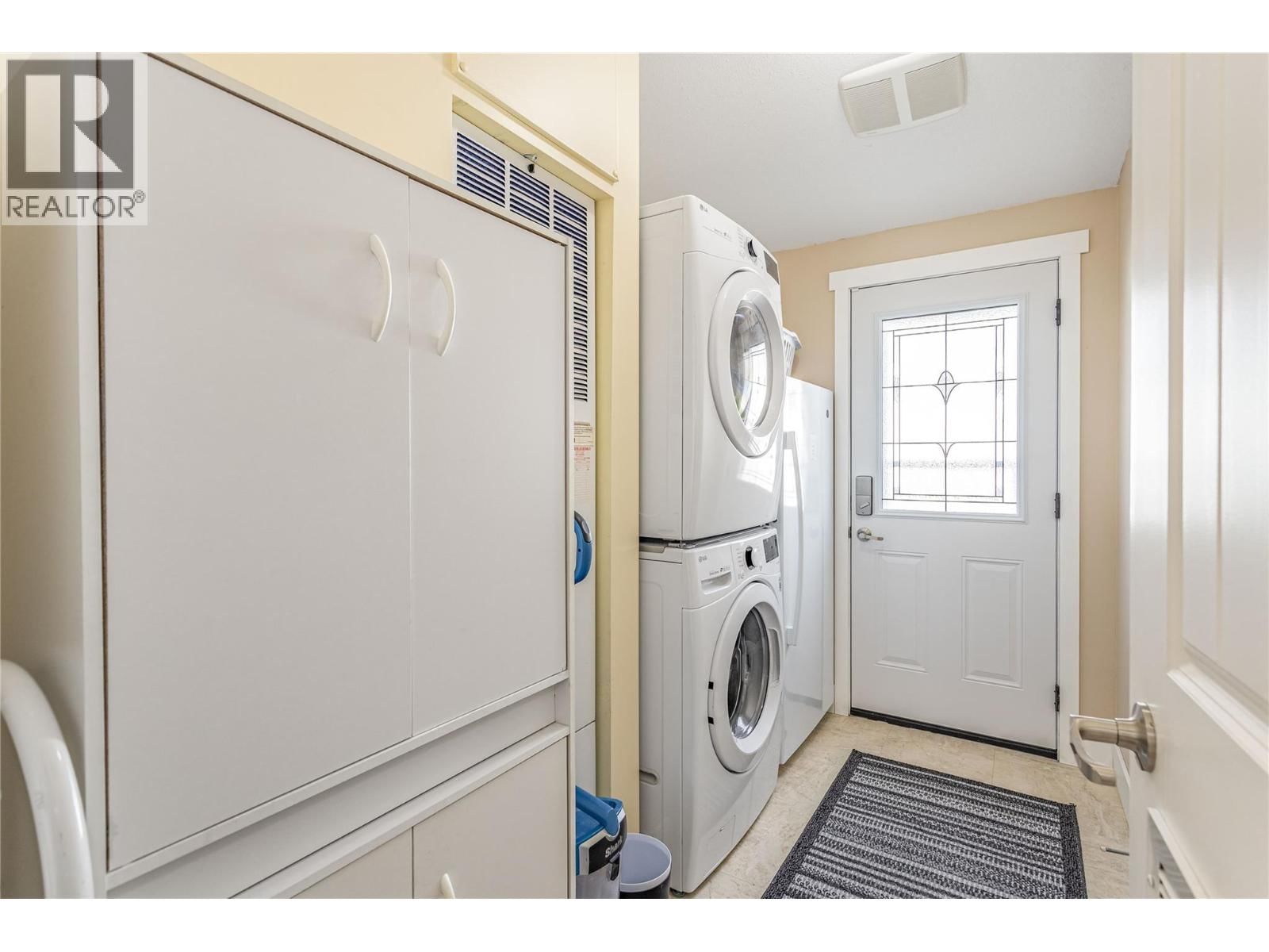 1303 - 2440 OLD OKANAGAN HIGHWAY Image 20