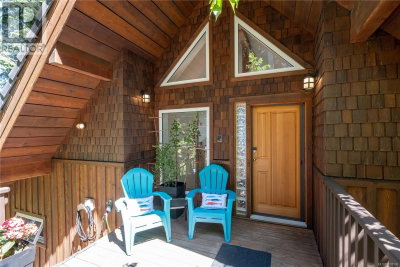 145 Petroglyph Way | Quadra Island British Columbia | Slide Image Ten