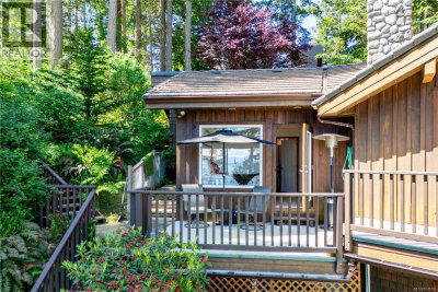 145 Petroglyph Way | Quadra Island British Columbia | Slide Image Thirty-five