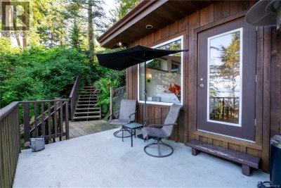 145 Petroglyph Way | Quadra Island British Columbia | Slide Image Thirty-six