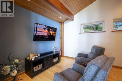 145 Petroglyph Way | Quadra Island British Columbia | Slide Image Forty-three