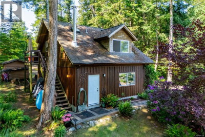145 Petroglyph Way | Quadra Island British Columbia | Slide Image Seventy-three