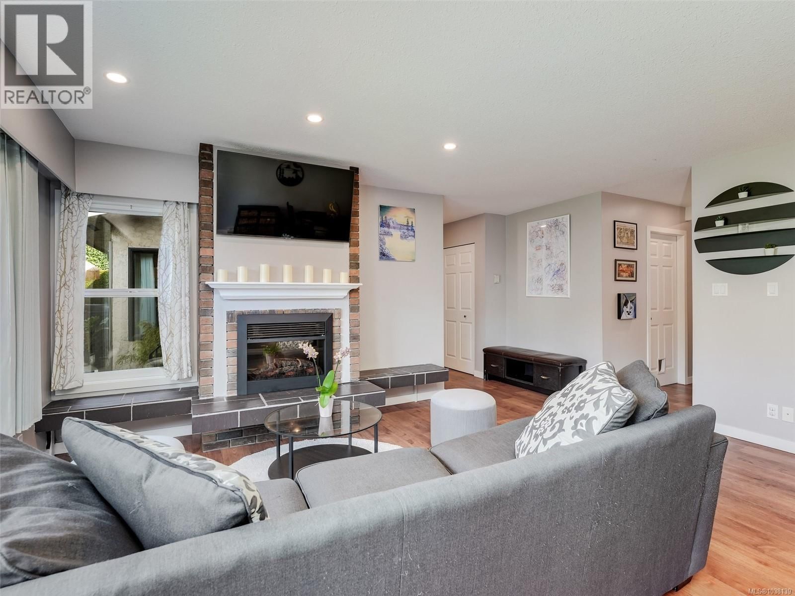 5 3968 Cedar Hill Road property photo
