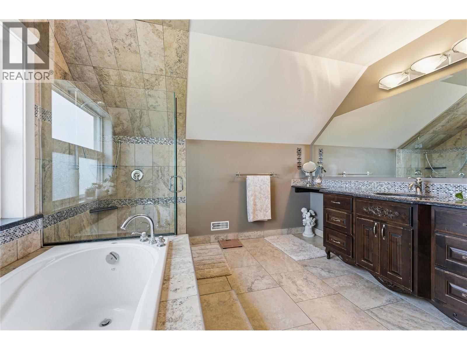 5928 L & A ROAD Image 43