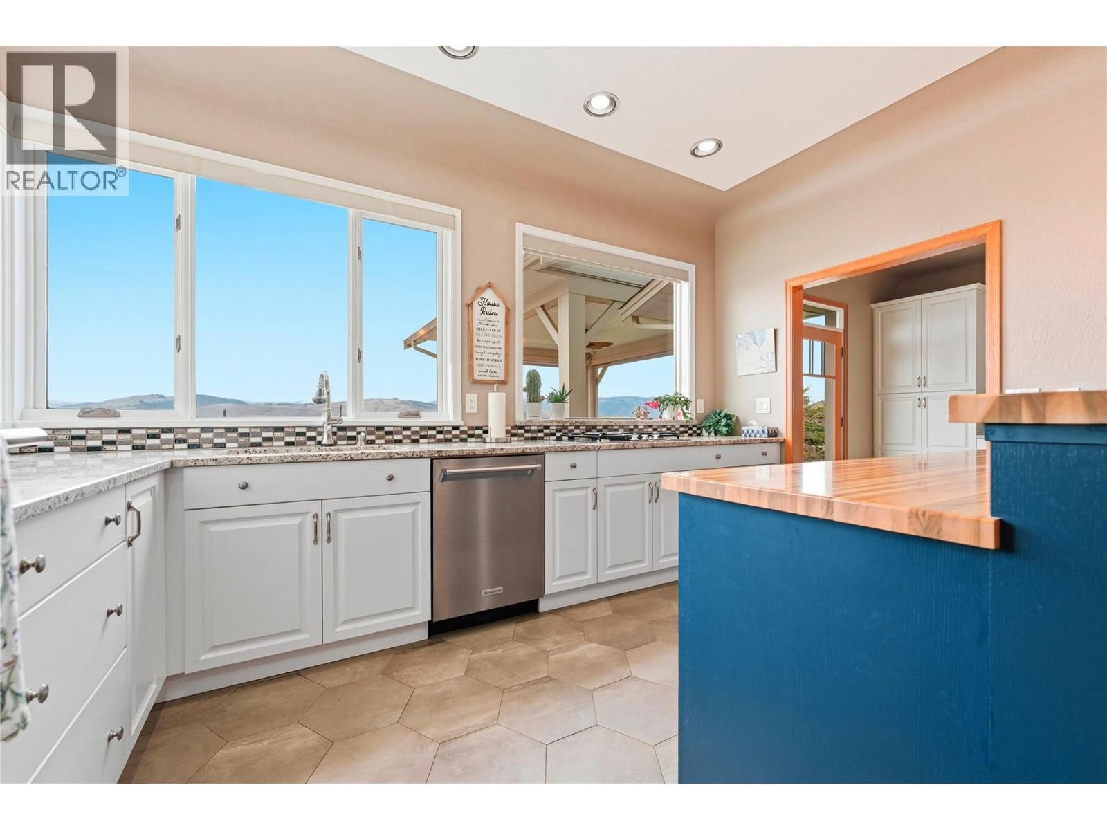 5928 L & A ROAD Image 7