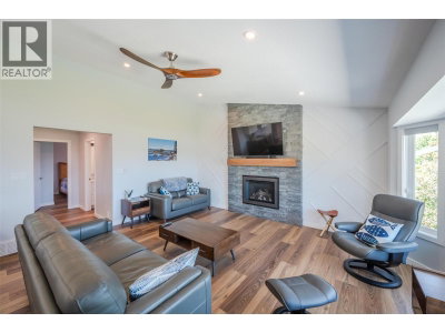 153 WESTVIEW Drive | Penticton British Columbia | Slide Image Ten