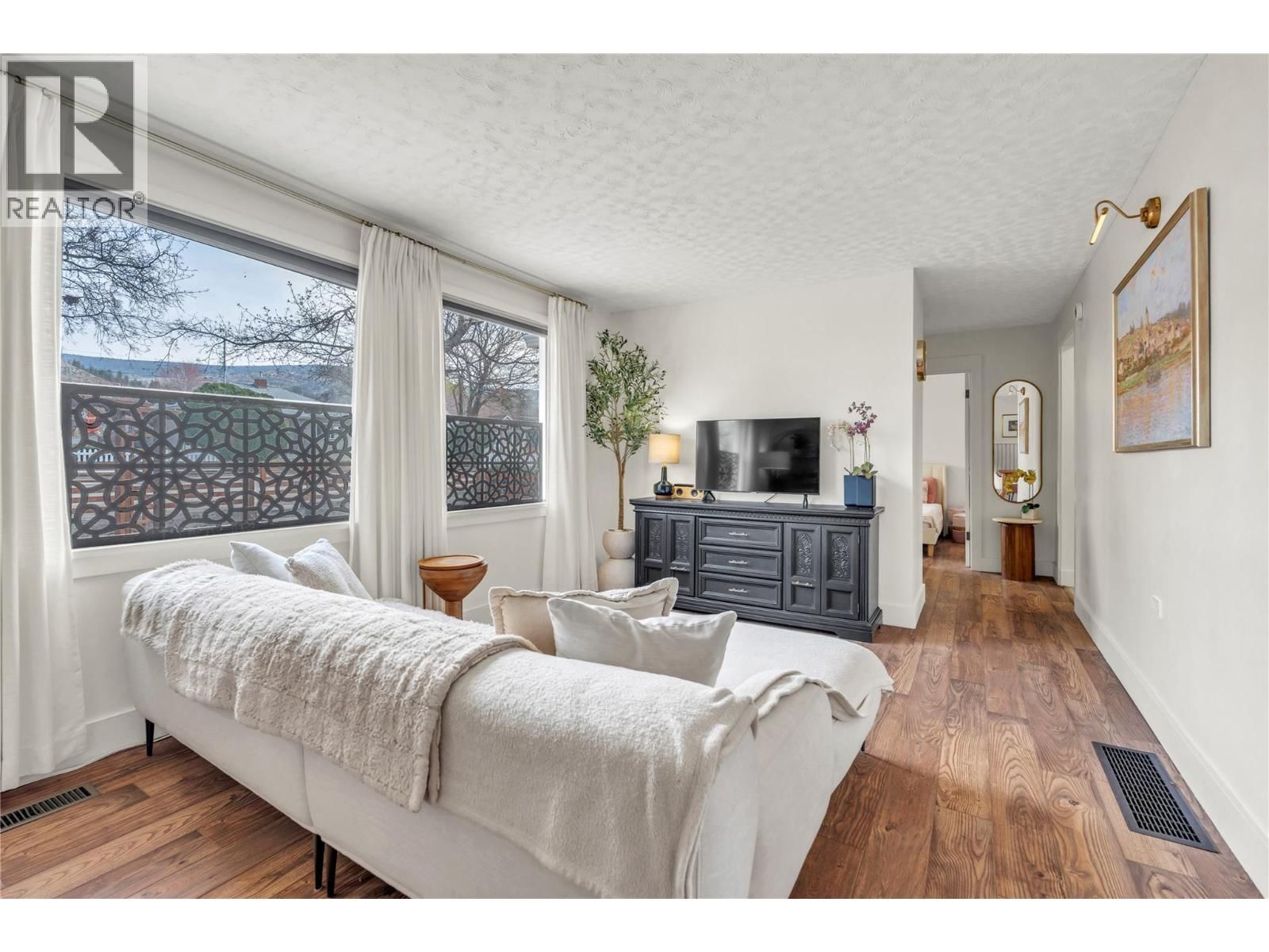 1119 KILWINNING STREET Image 11