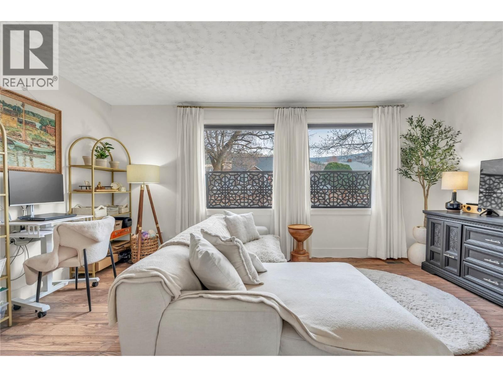 1119 KILWINNING STREET Image 16