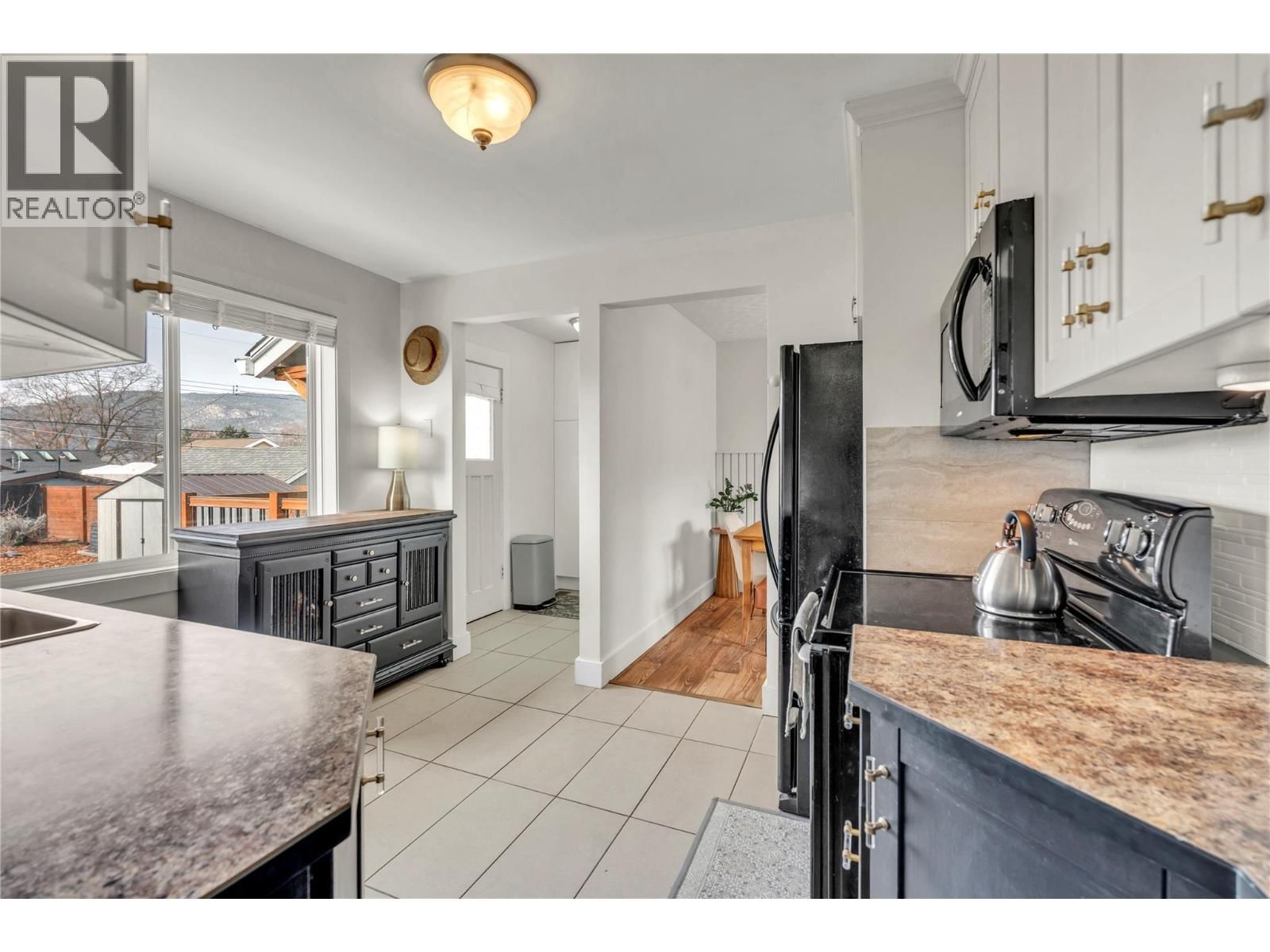 1119 KILWINNING STREET Image 18