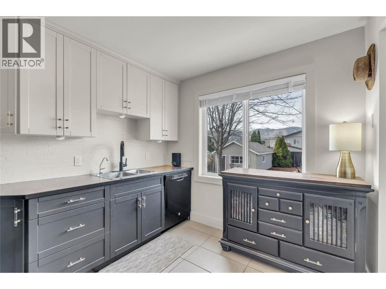 1119 KILWINNING STREET Image 22