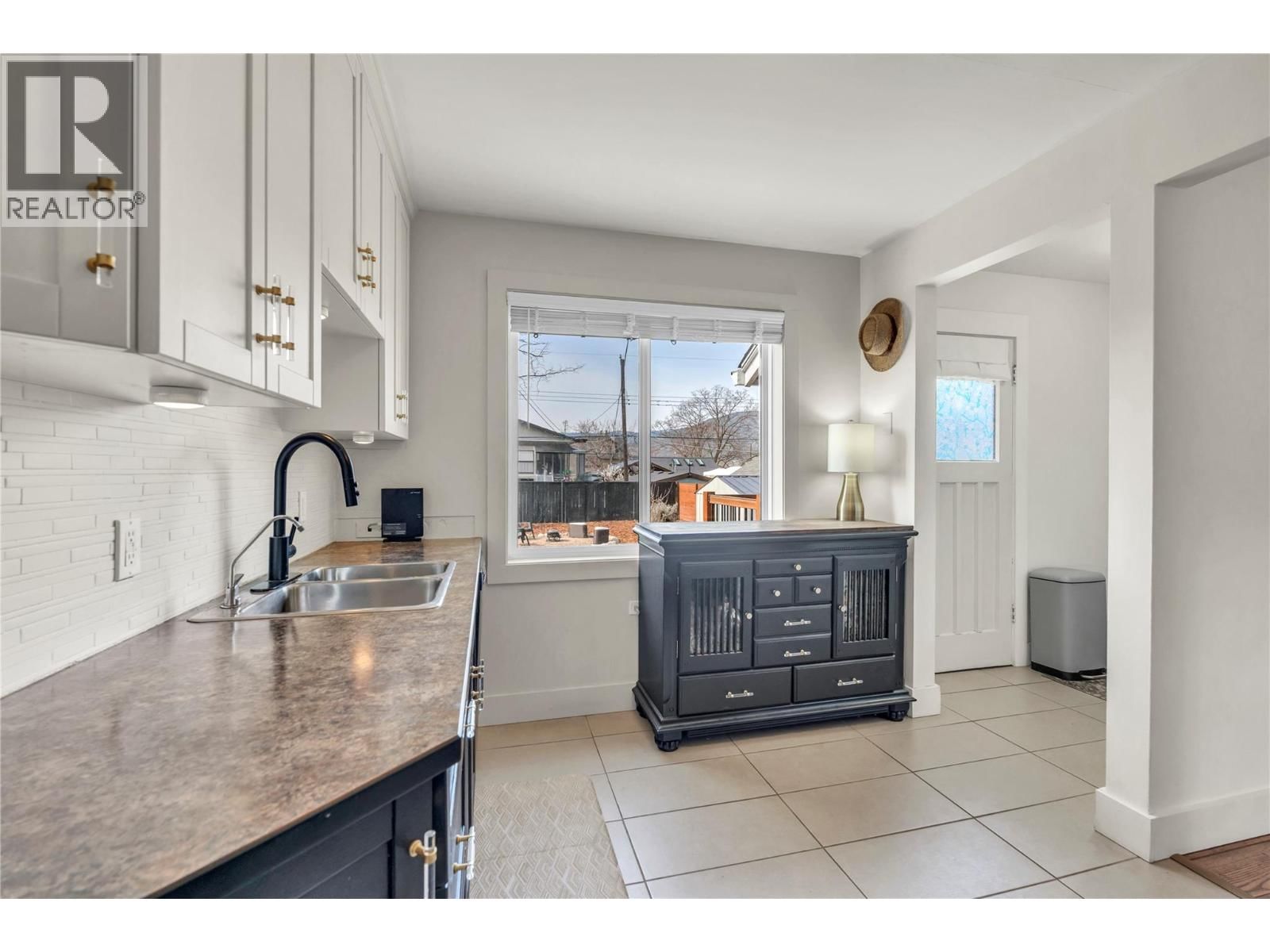 1119 KILWINNING STREET Image 23