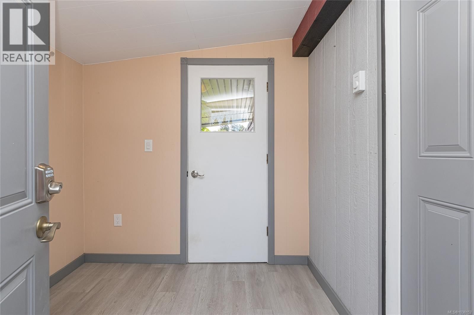 20 3497 Gibbins Road property photo