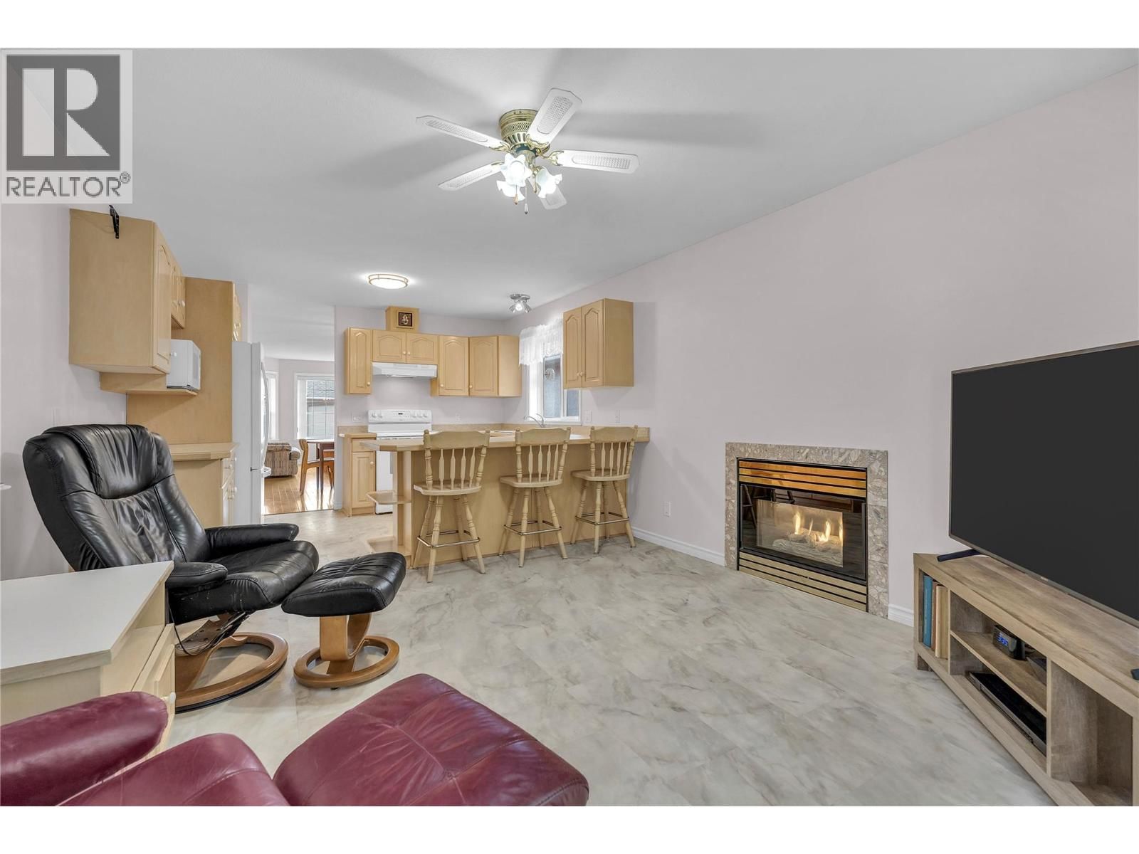 27 - 9600 TURNER STREET Image 8