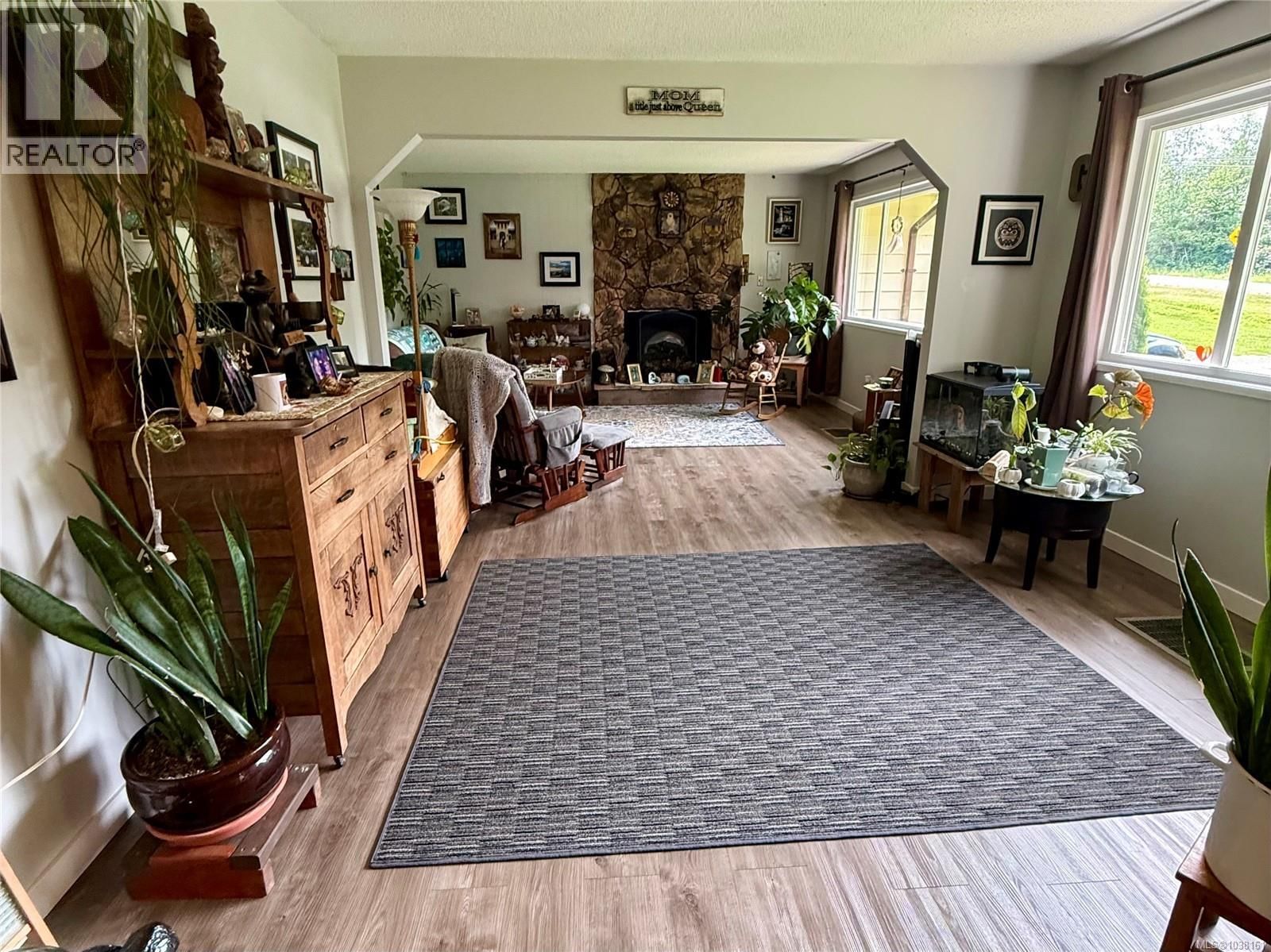 1673 Northwest Bay Road property photo