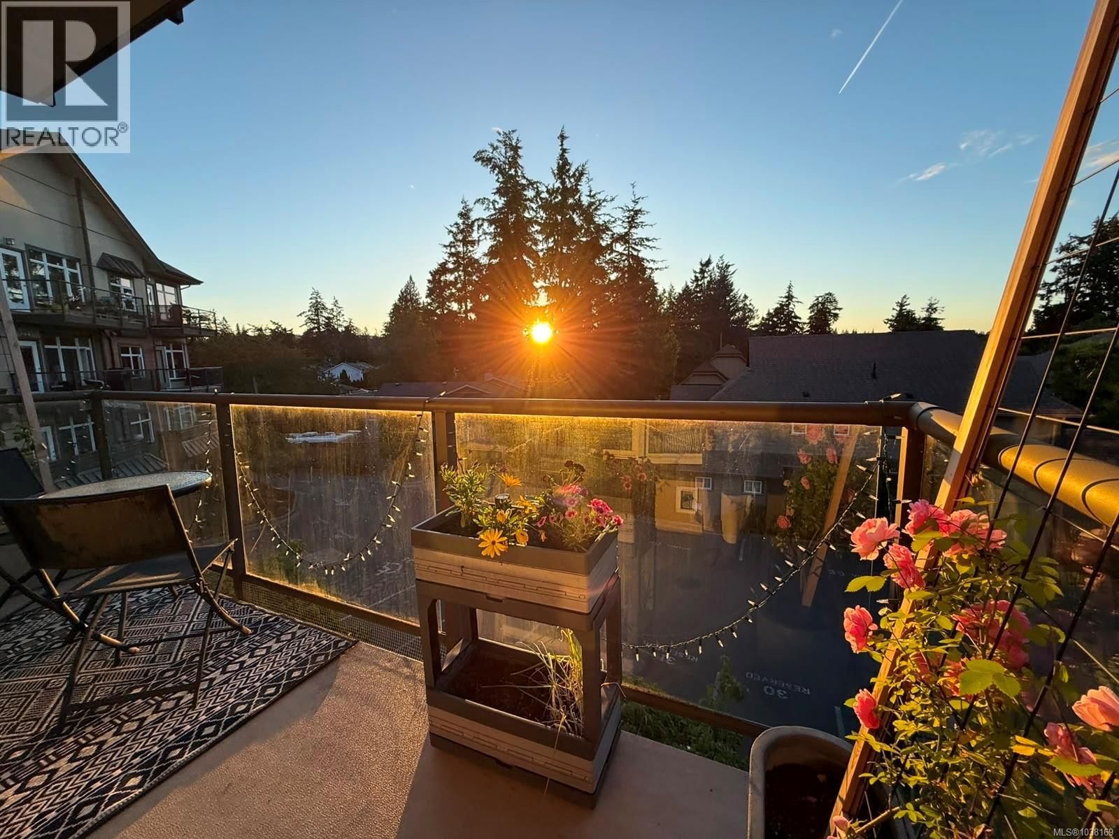 304 2220 Sooke Road property photo