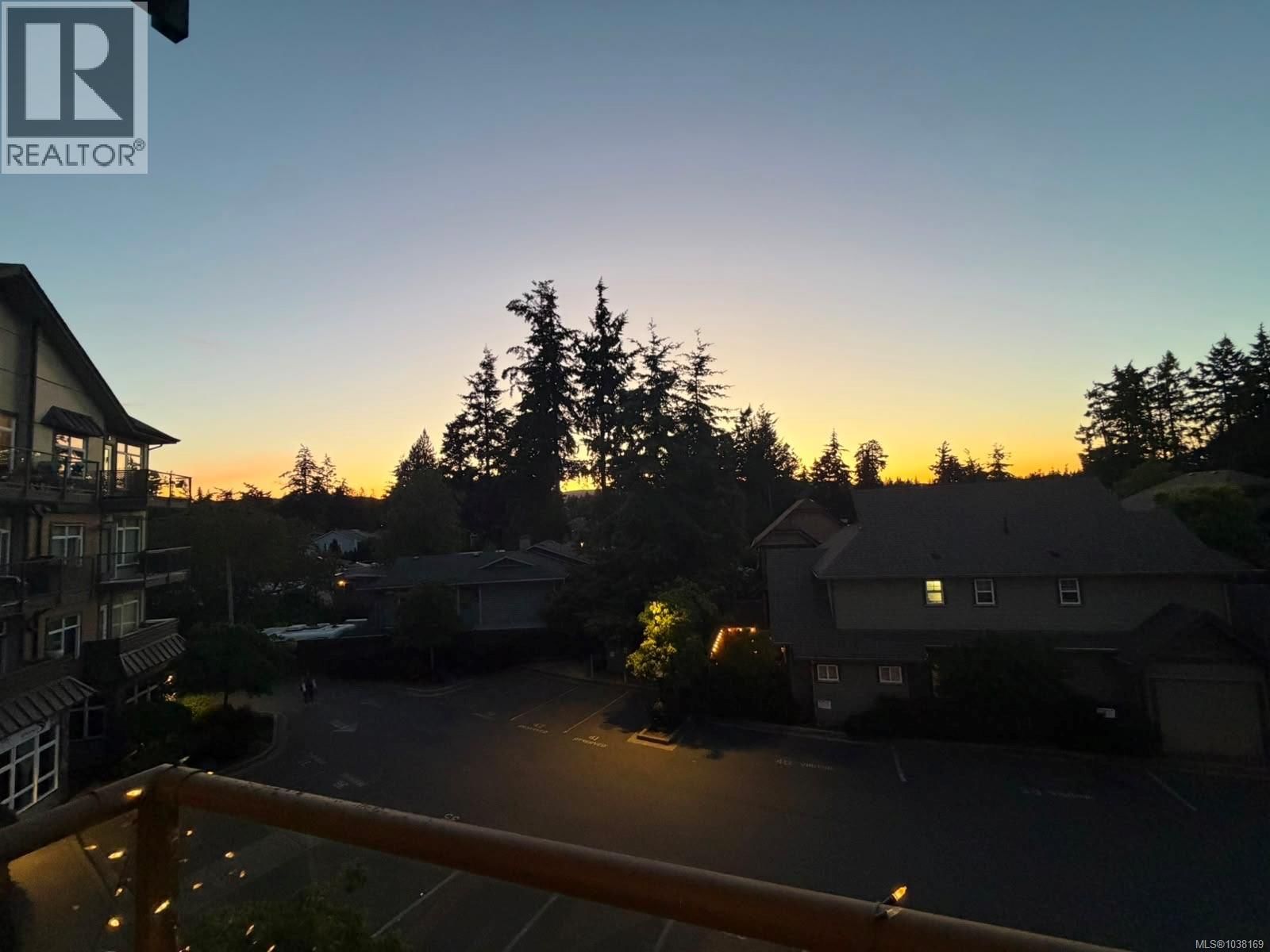 304 2220 Sooke Road property photo