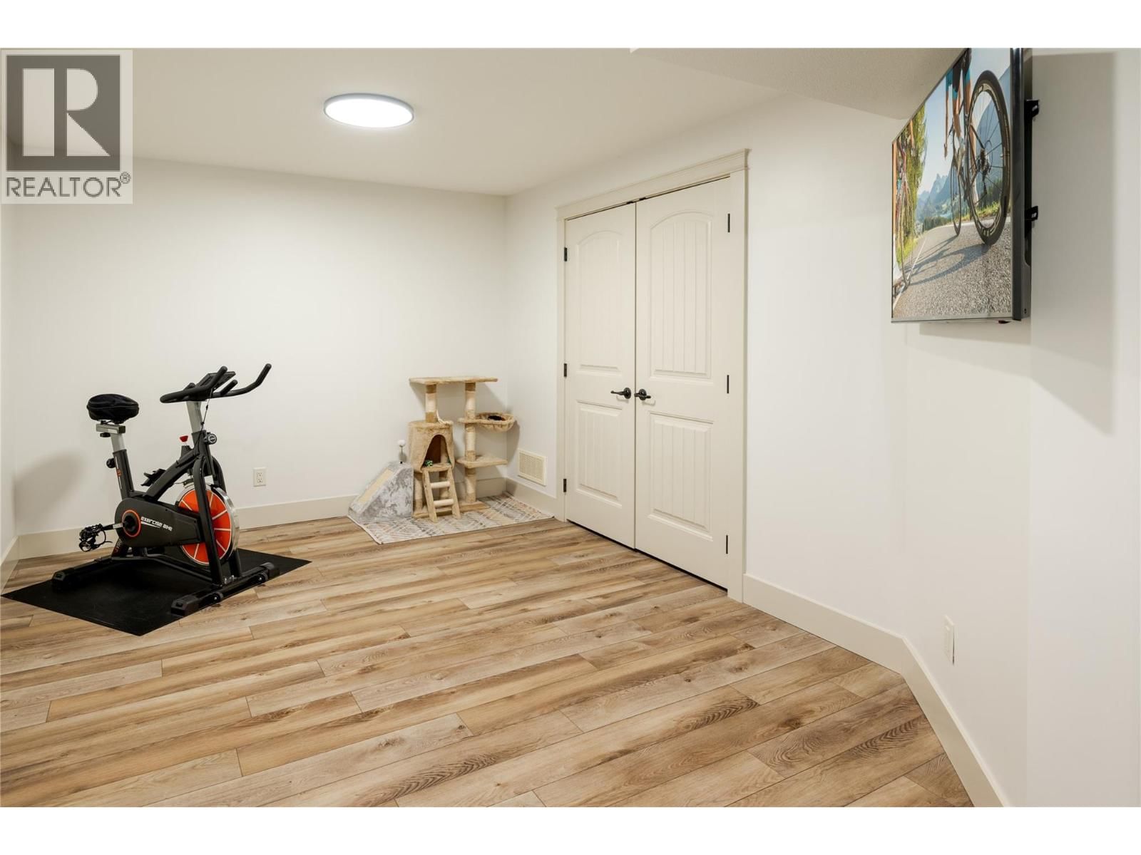 5532 FARRON PLACE Image 32