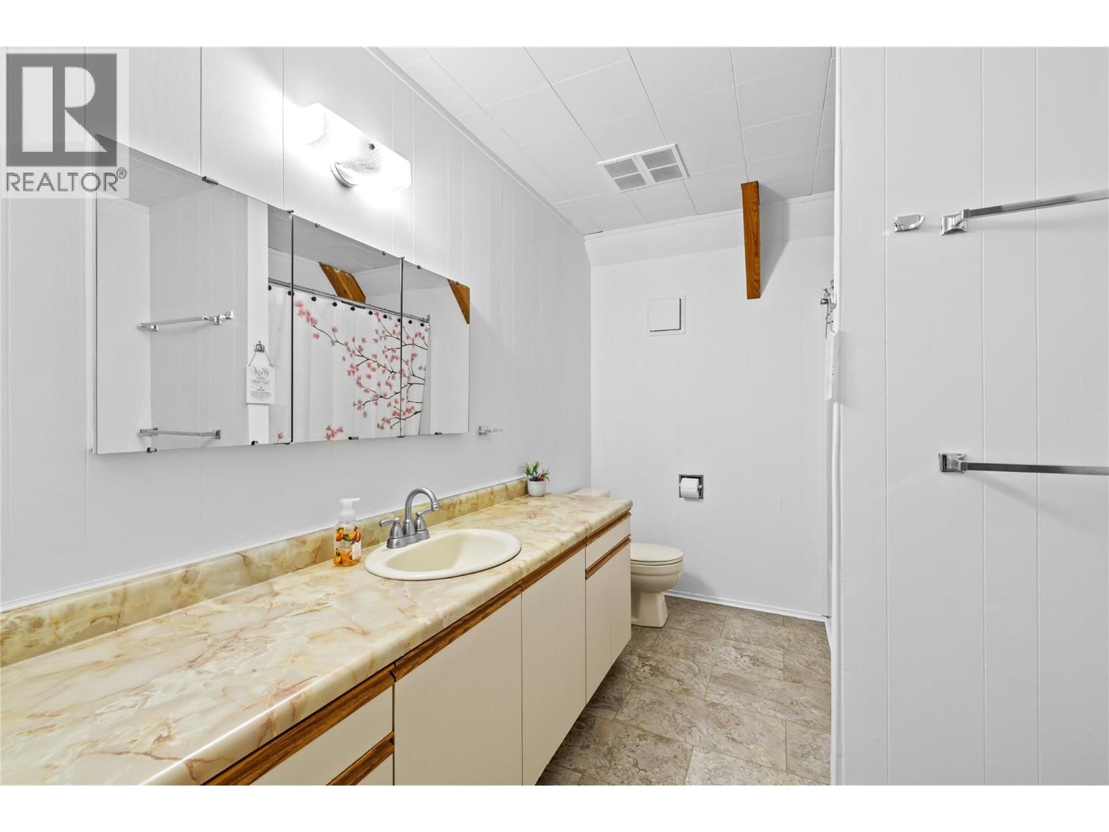 3104 VASEUX LAKE CRESCENT Image 59