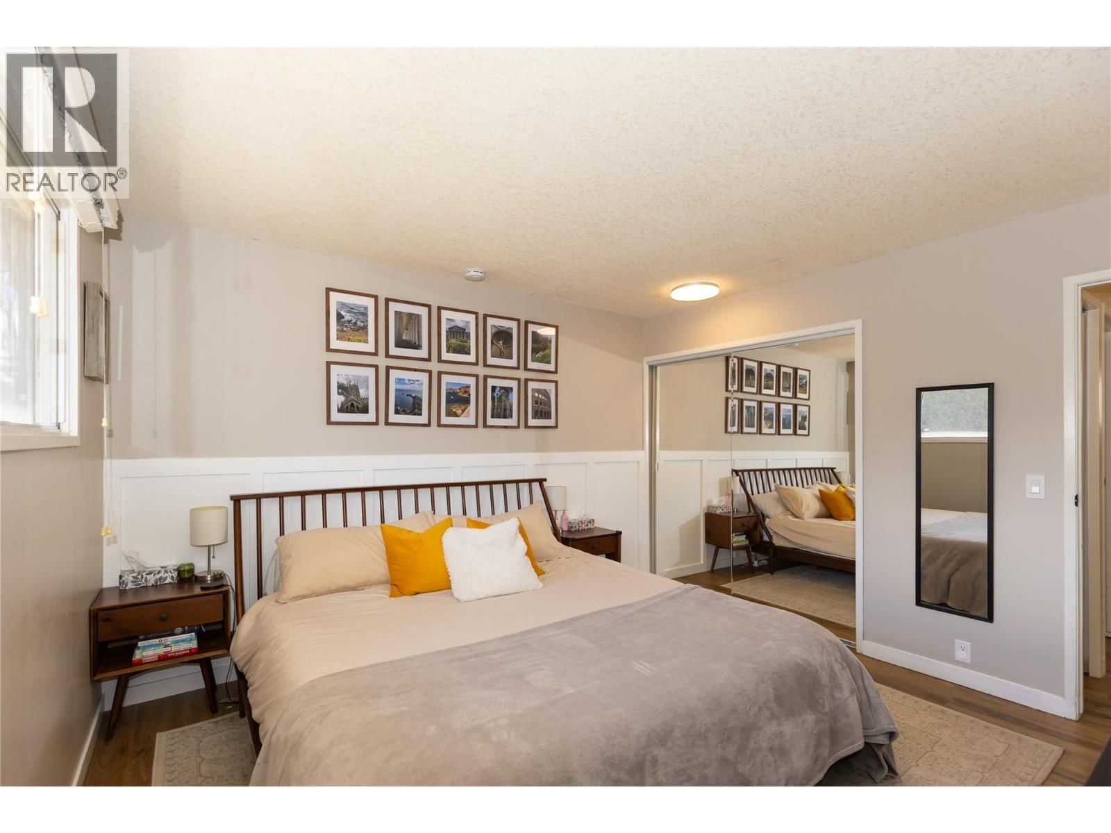 2549 CRESTLINE PLACE Image 18