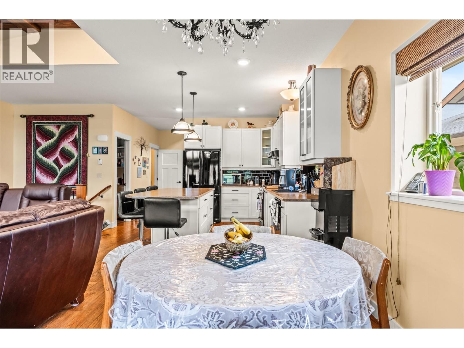 32 - 2444 YORK AVENUE Image 16