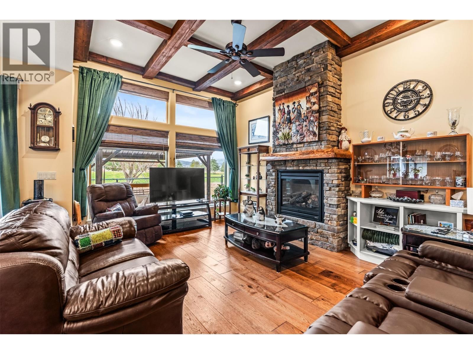 32 - 2444 YORK AVENUE Image 17