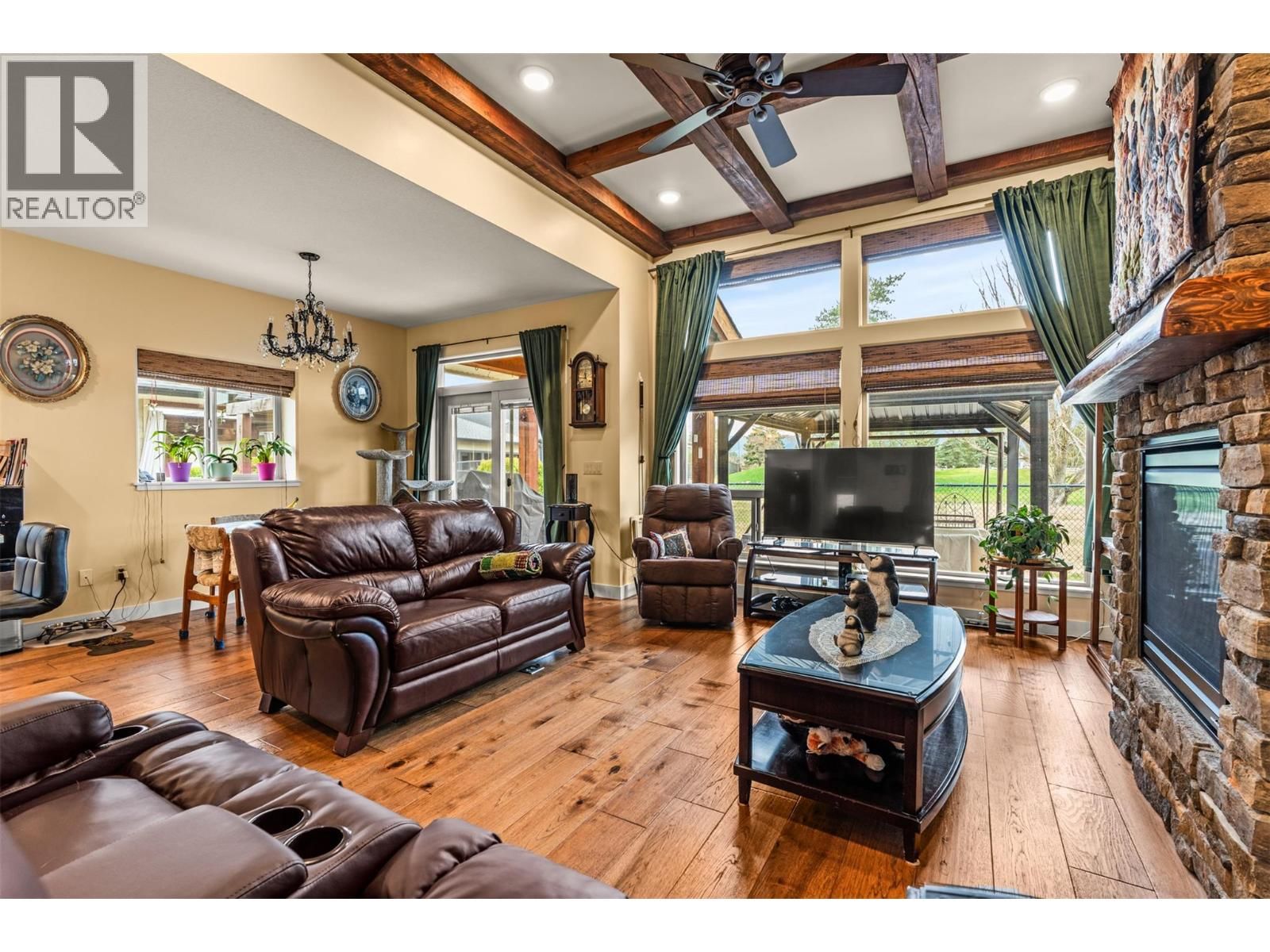 32 - 2444 YORK AVENUE Image 19