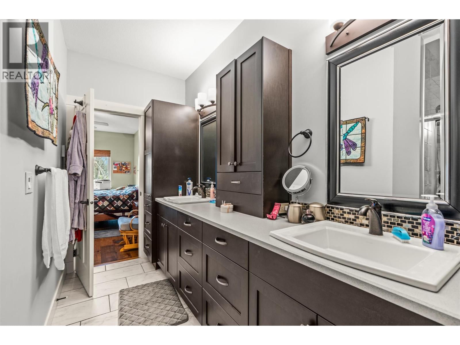 32 - 2444 YORK AVENUE Image 24