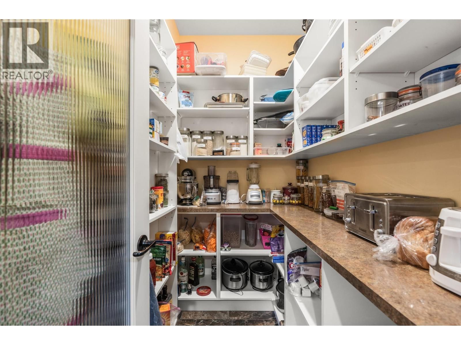 32 - 2444 YORK AVENUE Image 27