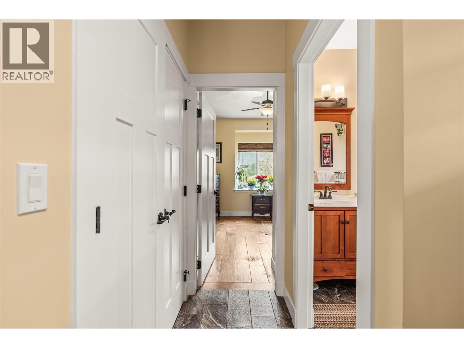 32 - 2444 YORK AVENUE Image 28