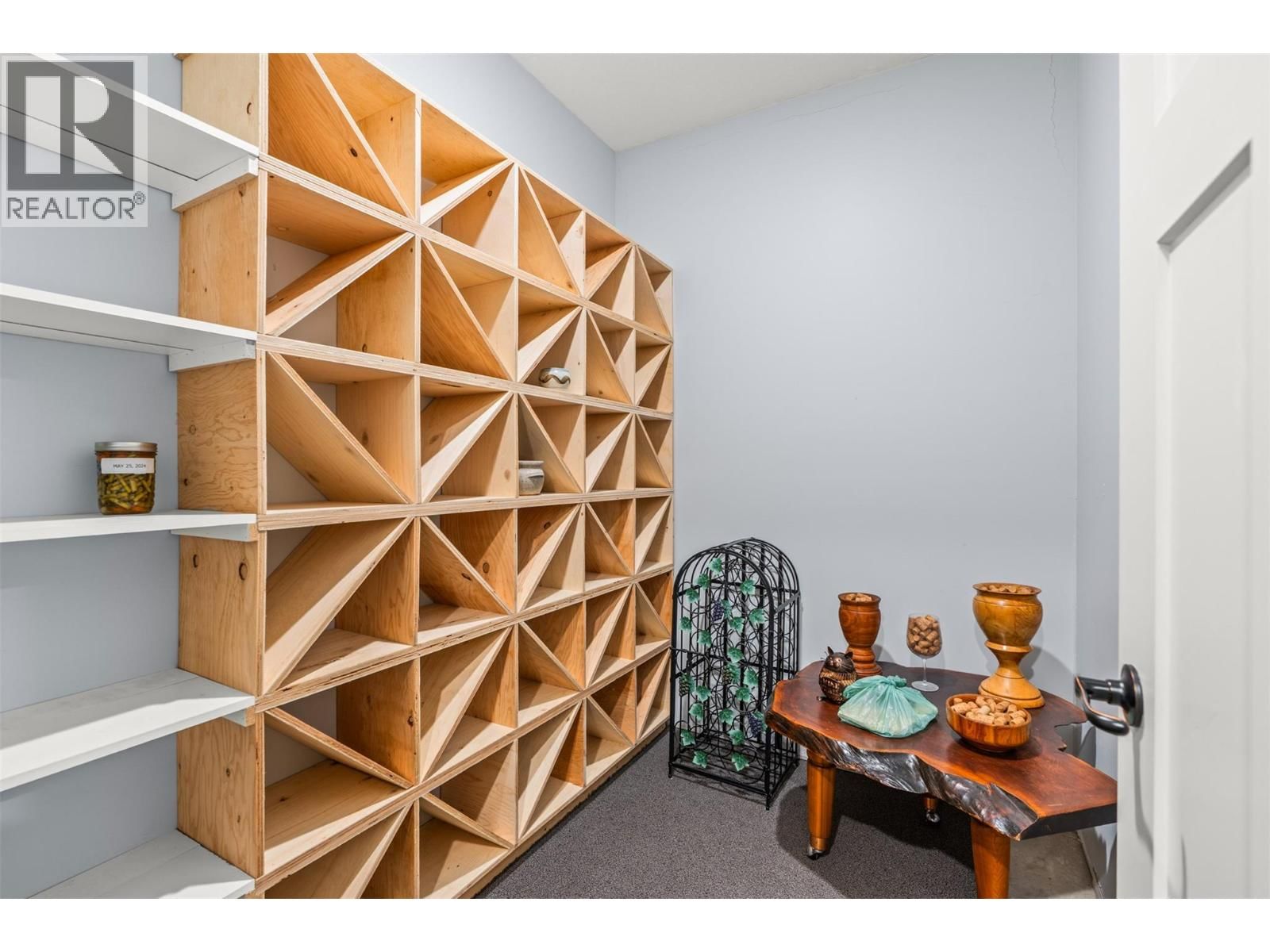 32 - 2444 YORK AVENUE Image 41