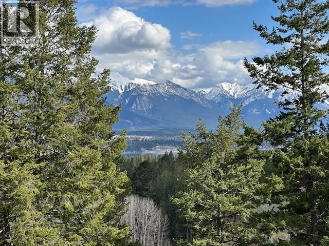 2151 PINERIDGE Drive, Invermere, British Columbia V0A 1K4