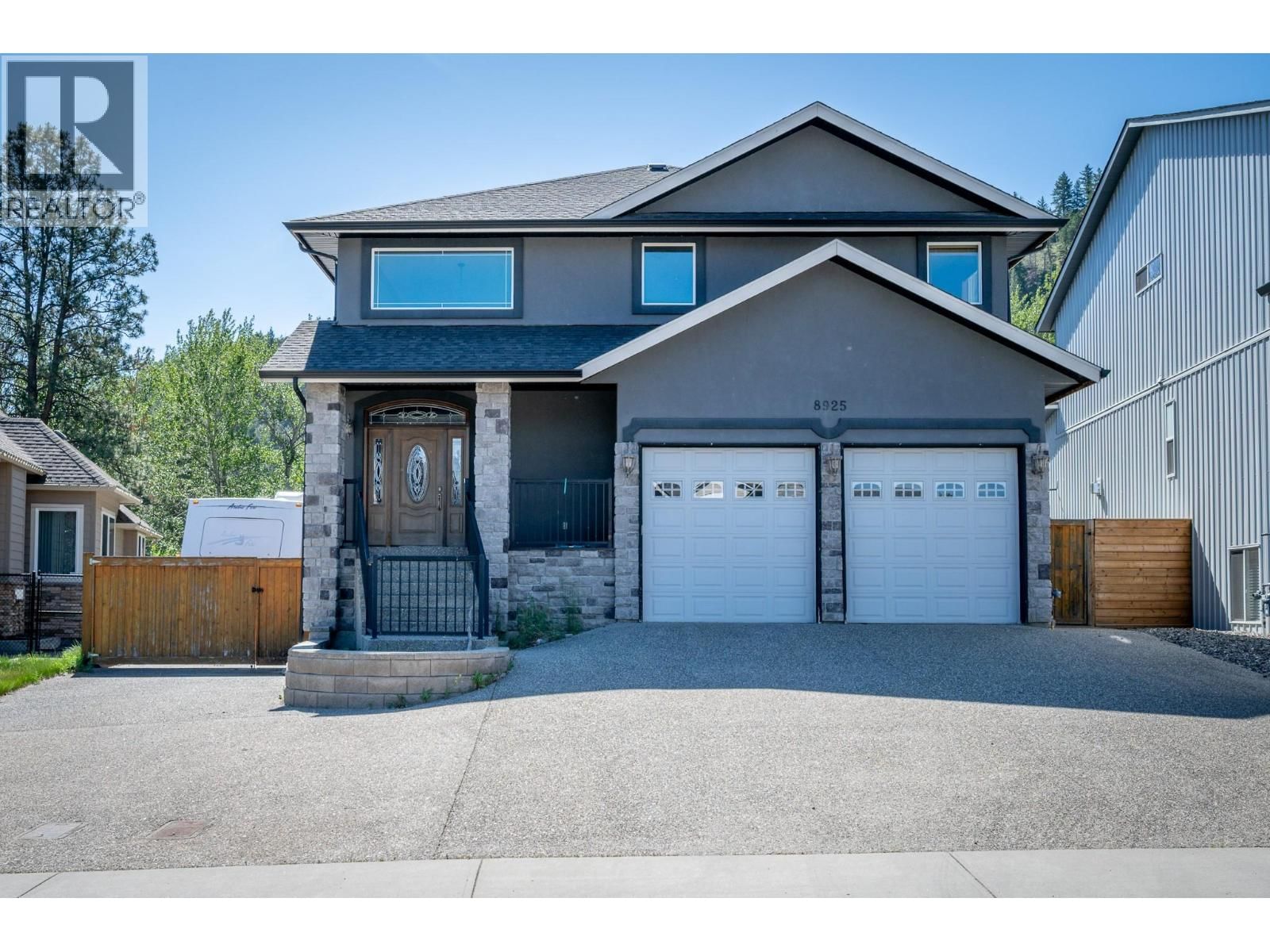 8925 Grizzly Crescent, Kamloops, British Columbia V2C 6T9