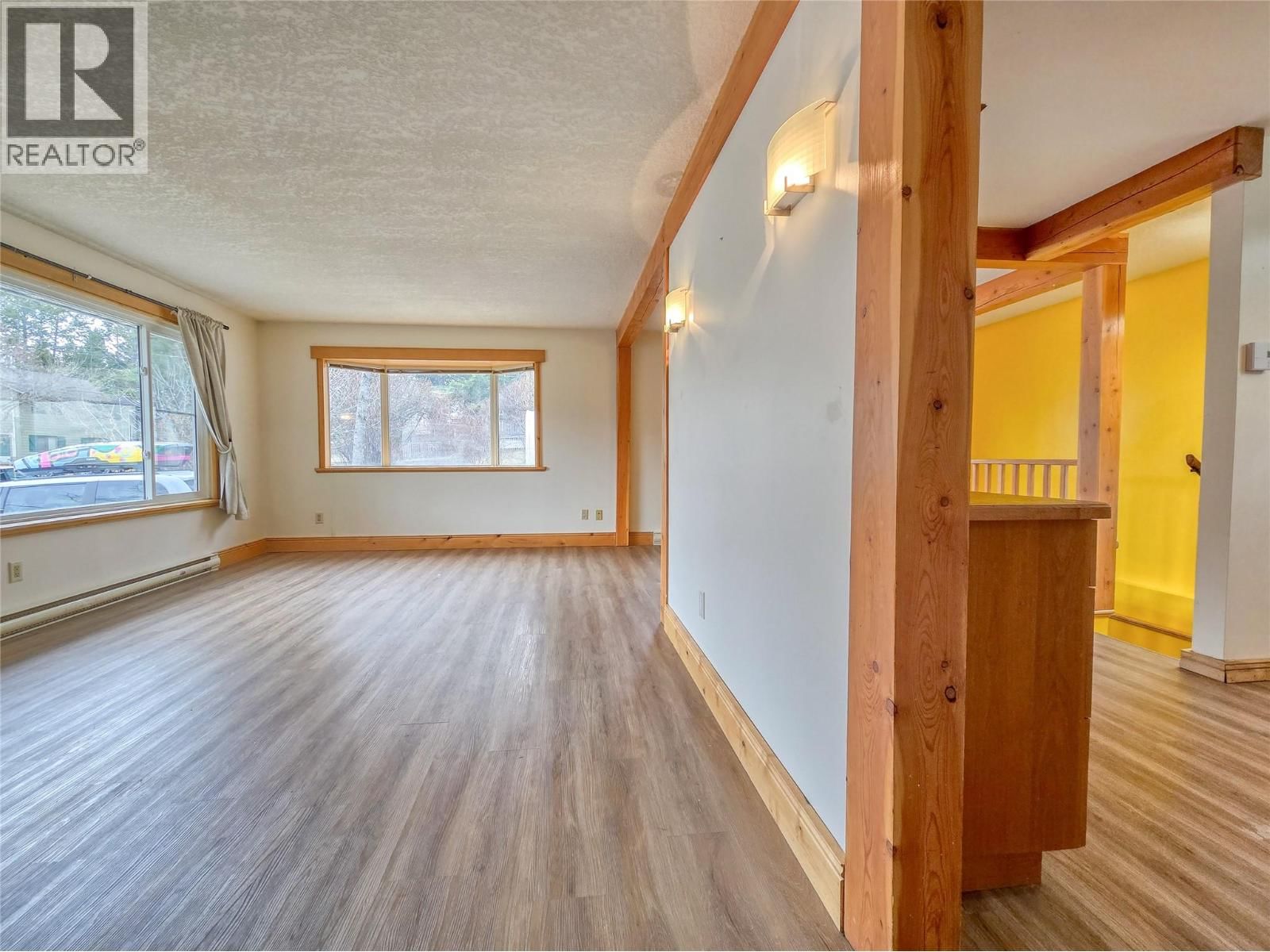 1502 10TH AVENUE Image 11