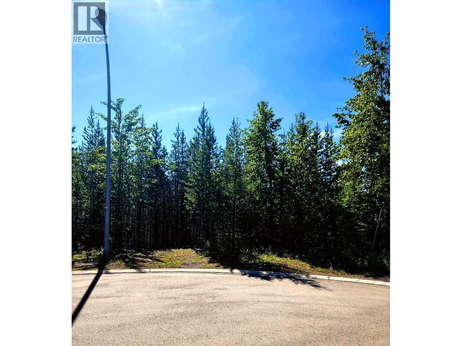 3 DEMPSEY Place, Elkford, British Columbia V0B 1H0