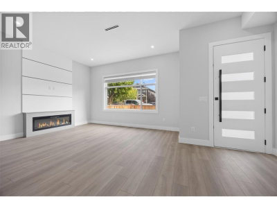 954 Stockwell Avenue | Kelowna British Columbia | Slide Image Four