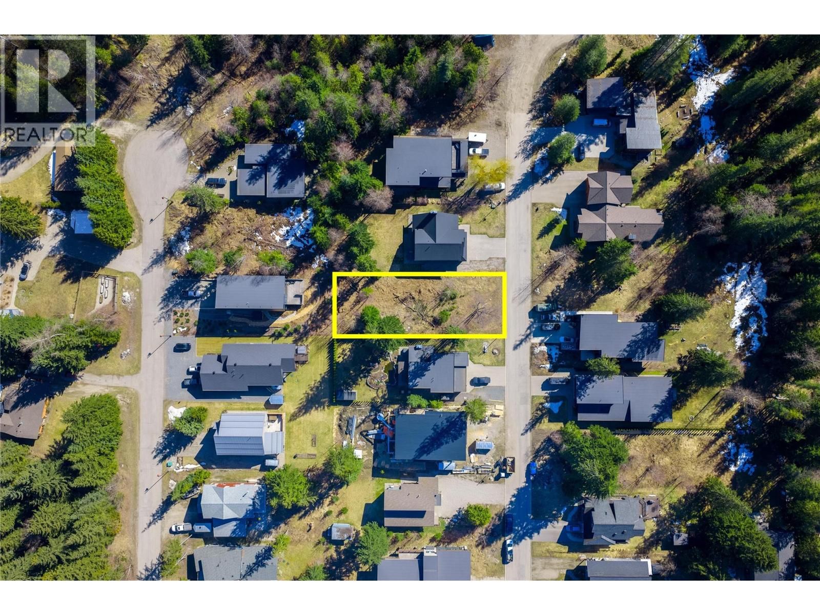 2070 Mountain Gate Road, Revelstoke, British Columbia V0E 2S1
