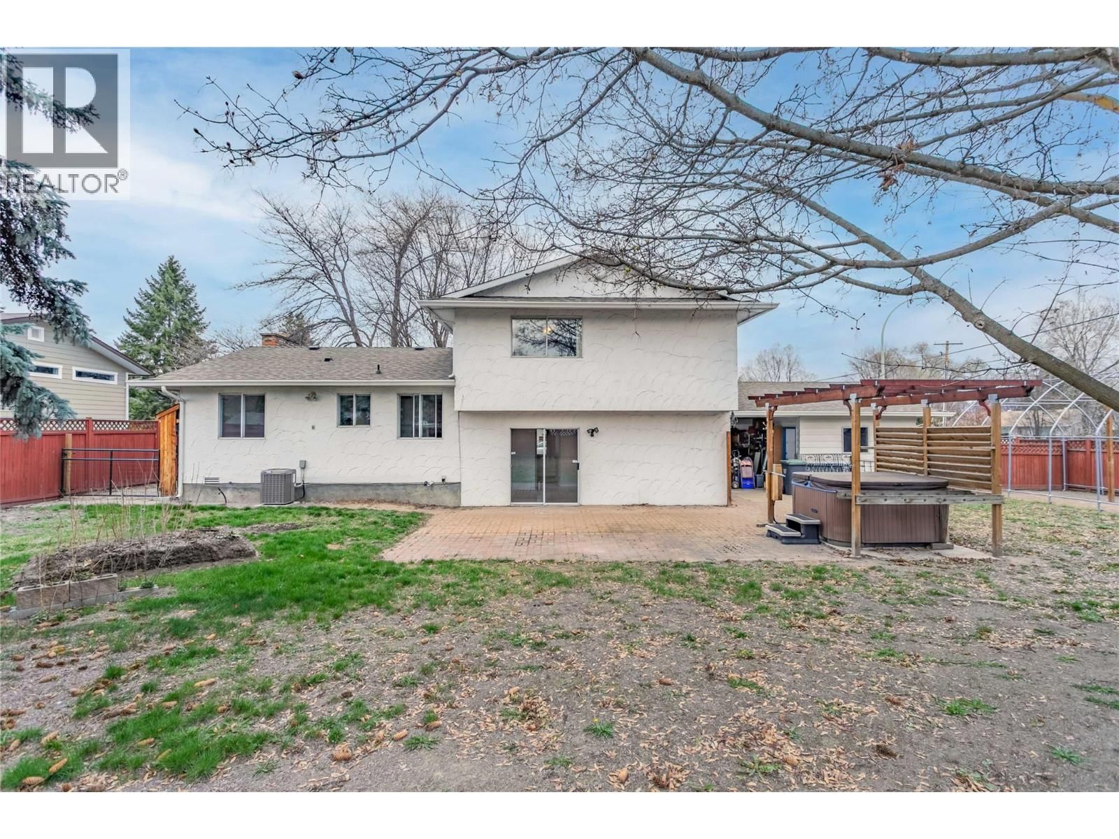 693 PARET PLACE Image 40