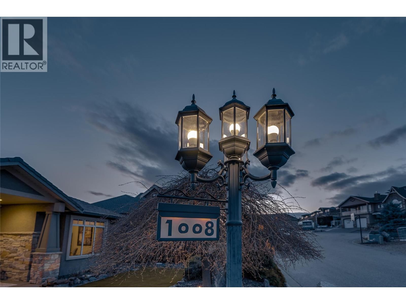 1008 FOOTHILLS COURT Image 54