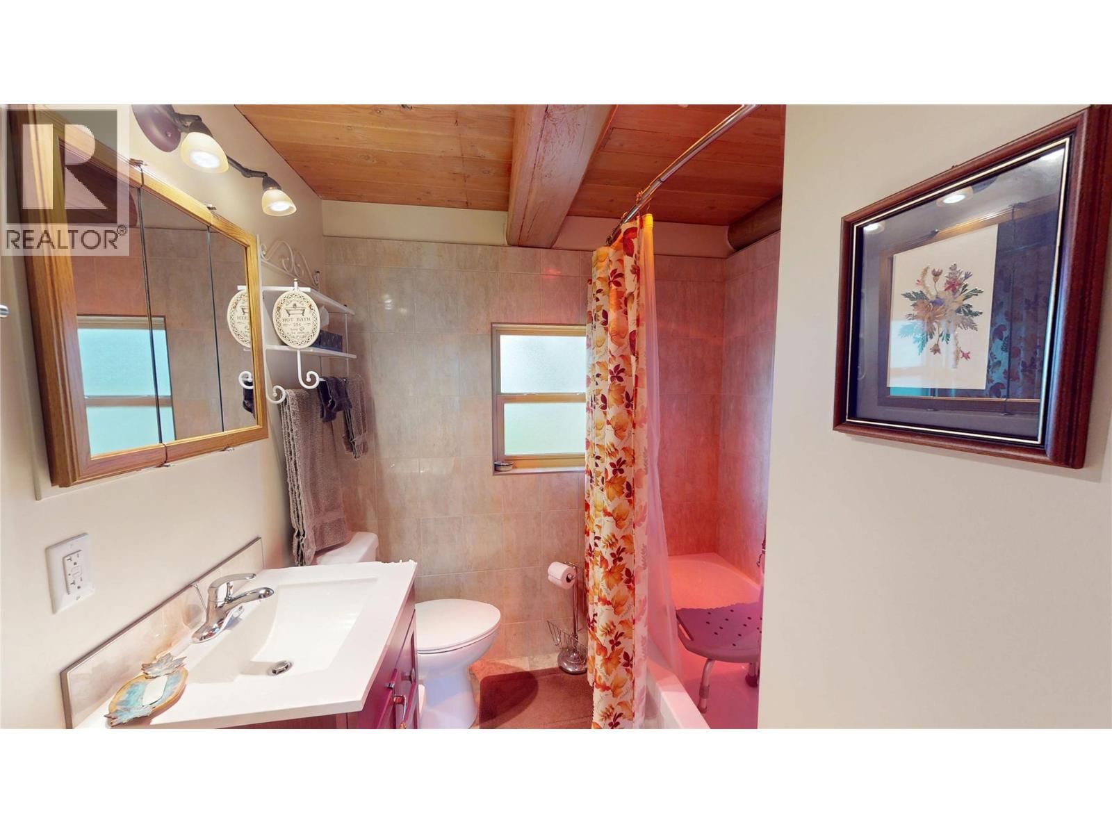 805 16TH AVENUE SOUTH Image 15