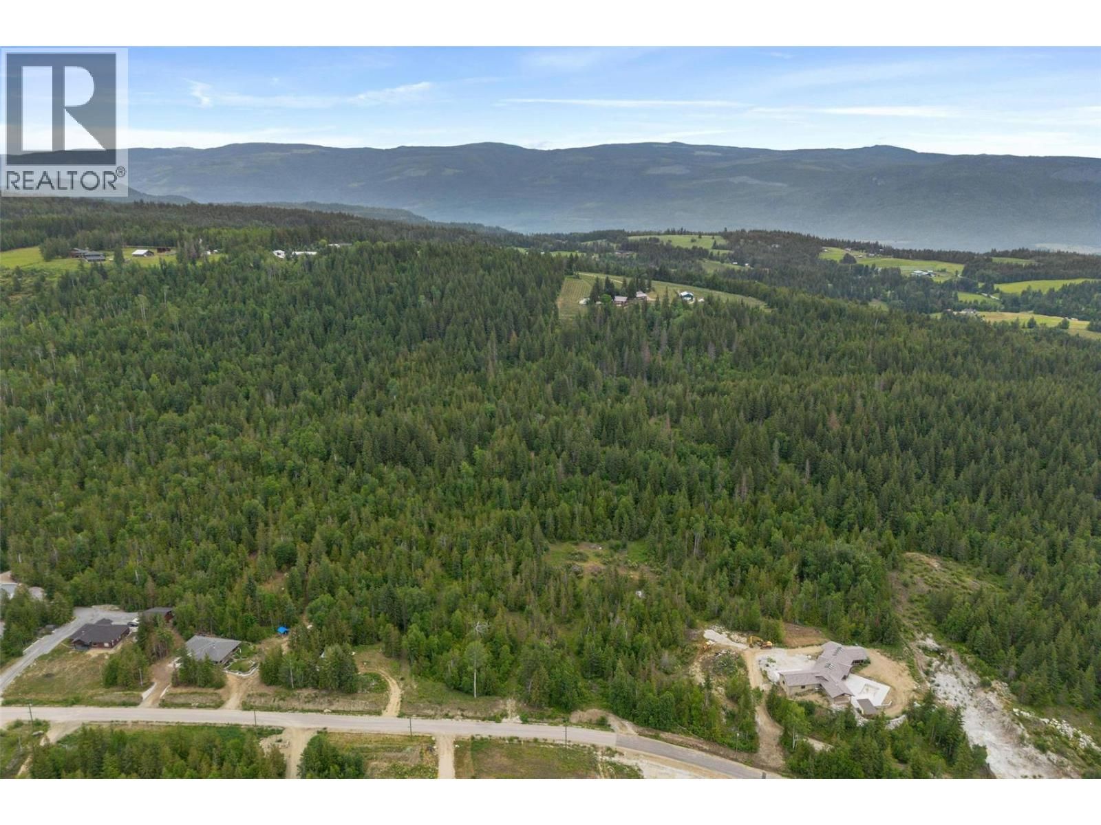 PH 3 Tatlow Road Southeast, Salmon Arm, British Columbia V1E 2P8