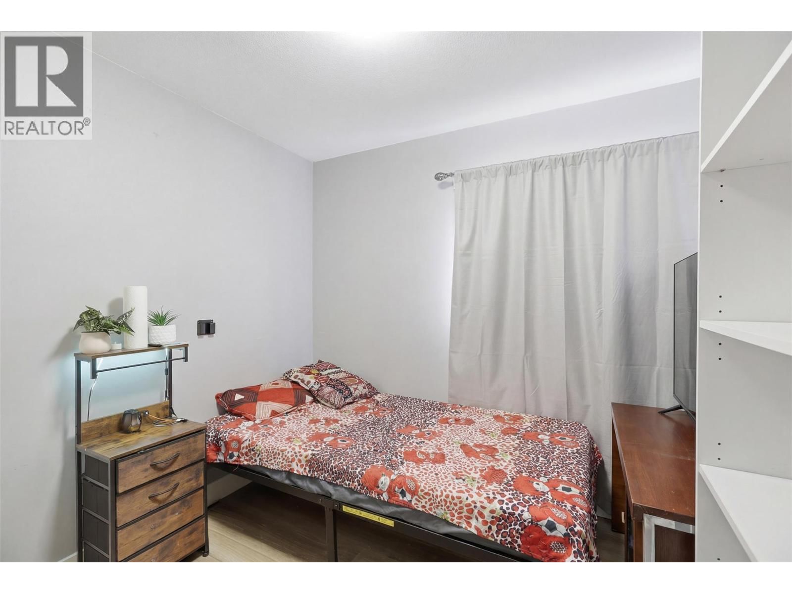 1331 SELKIRK AVENUE Image 17