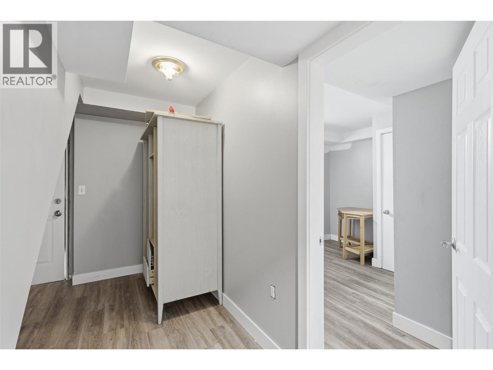 1331 SELKIRK AVENUE Image 58