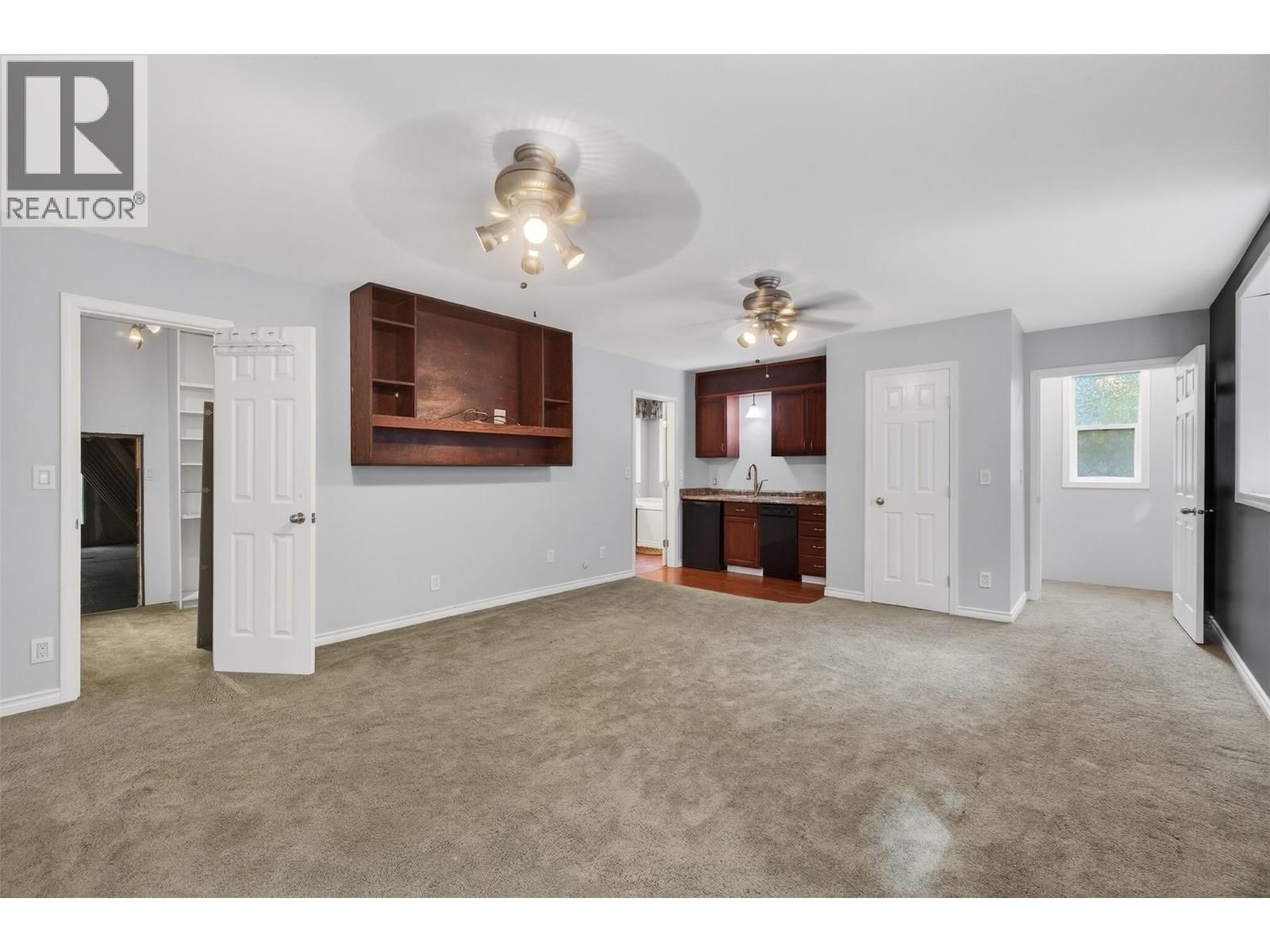 9048 HUMMING BIRD DRIVE Image 25