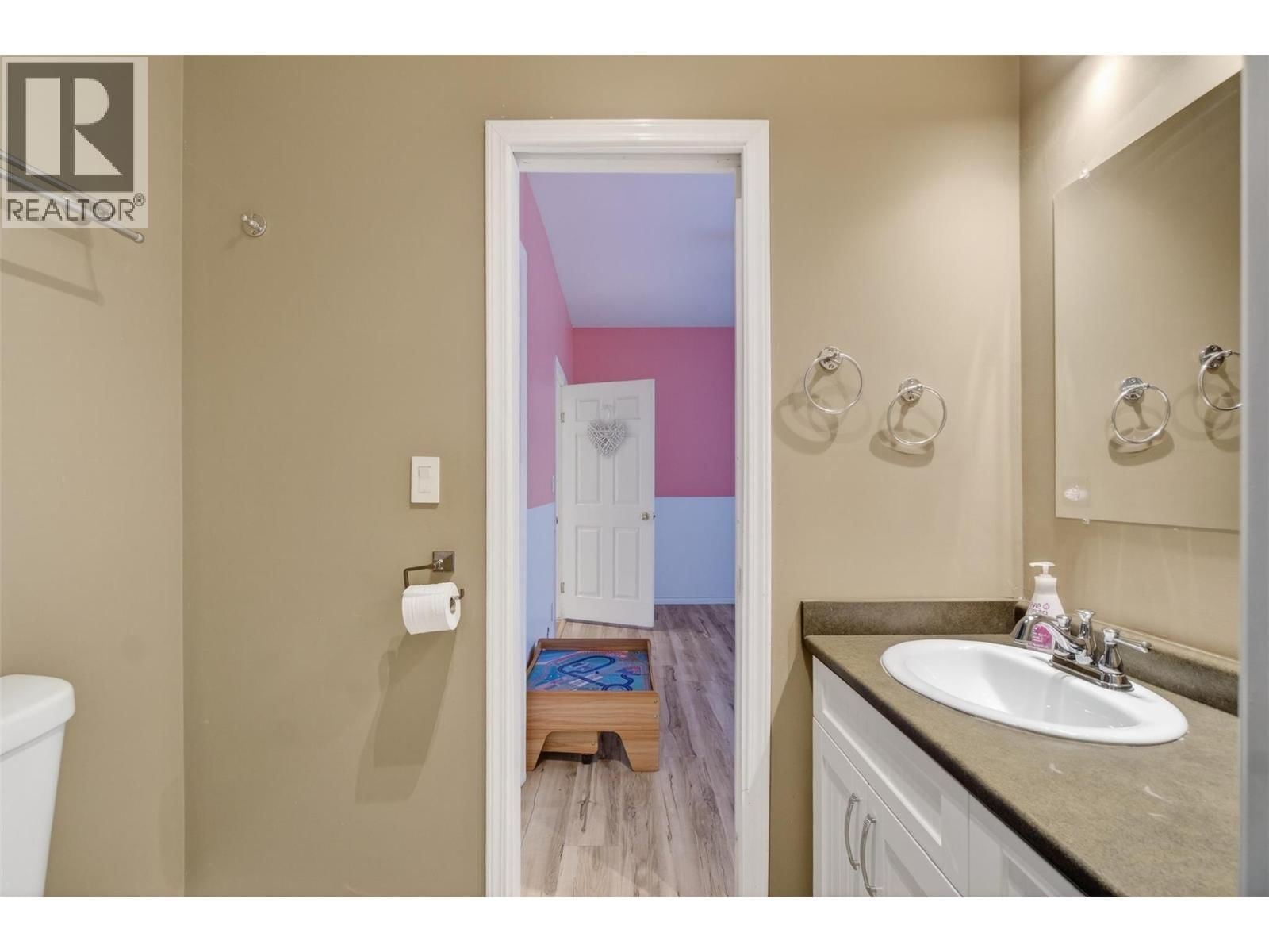 9048 HUMMING BIRD DRIVE Image 42