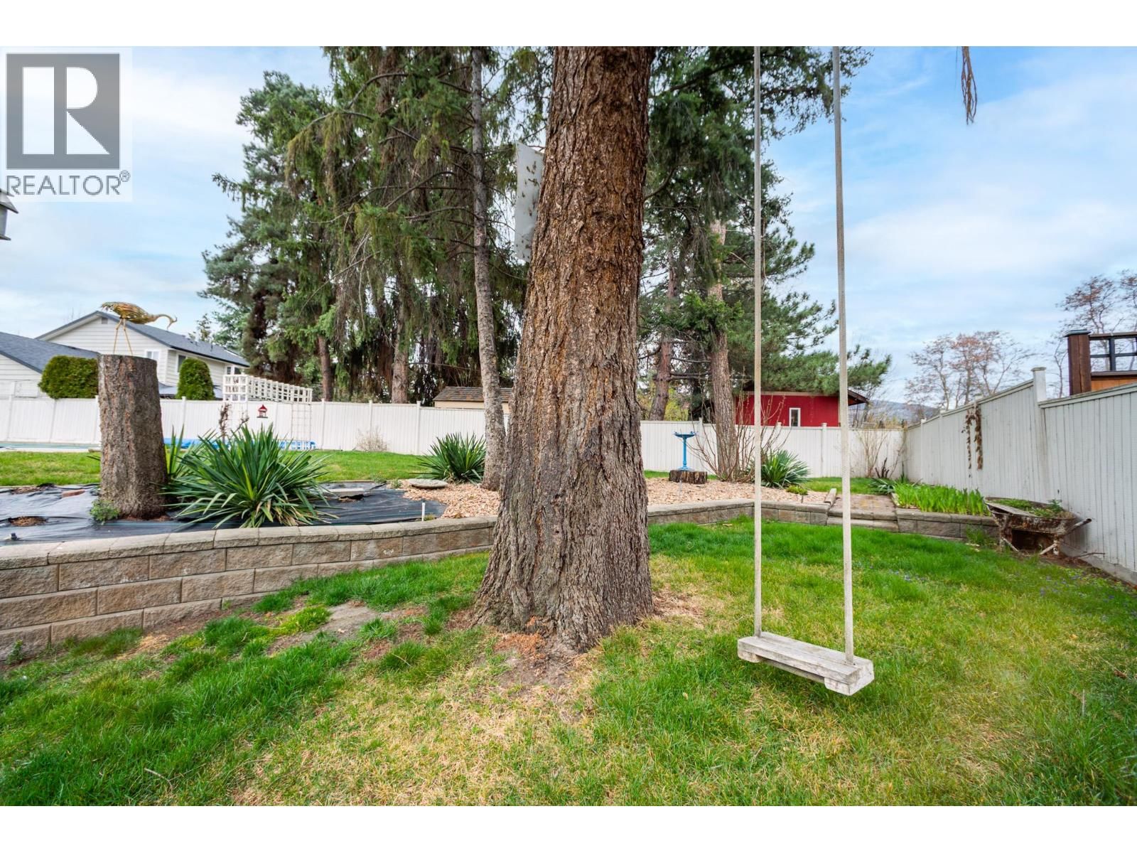 561 BROME CRESCENT Image 66