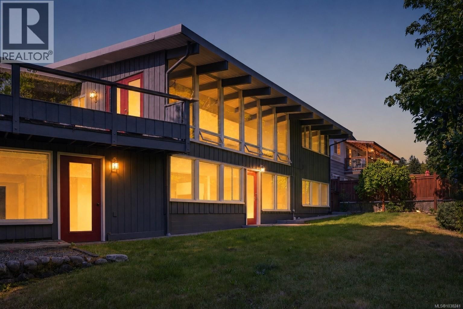 830 Beach Drive