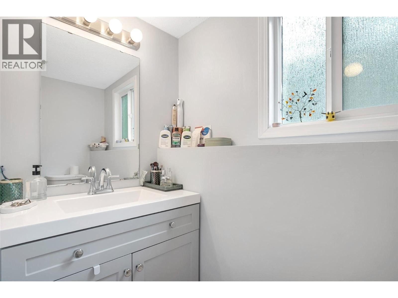 805 CAMELIA ROAD Image 38