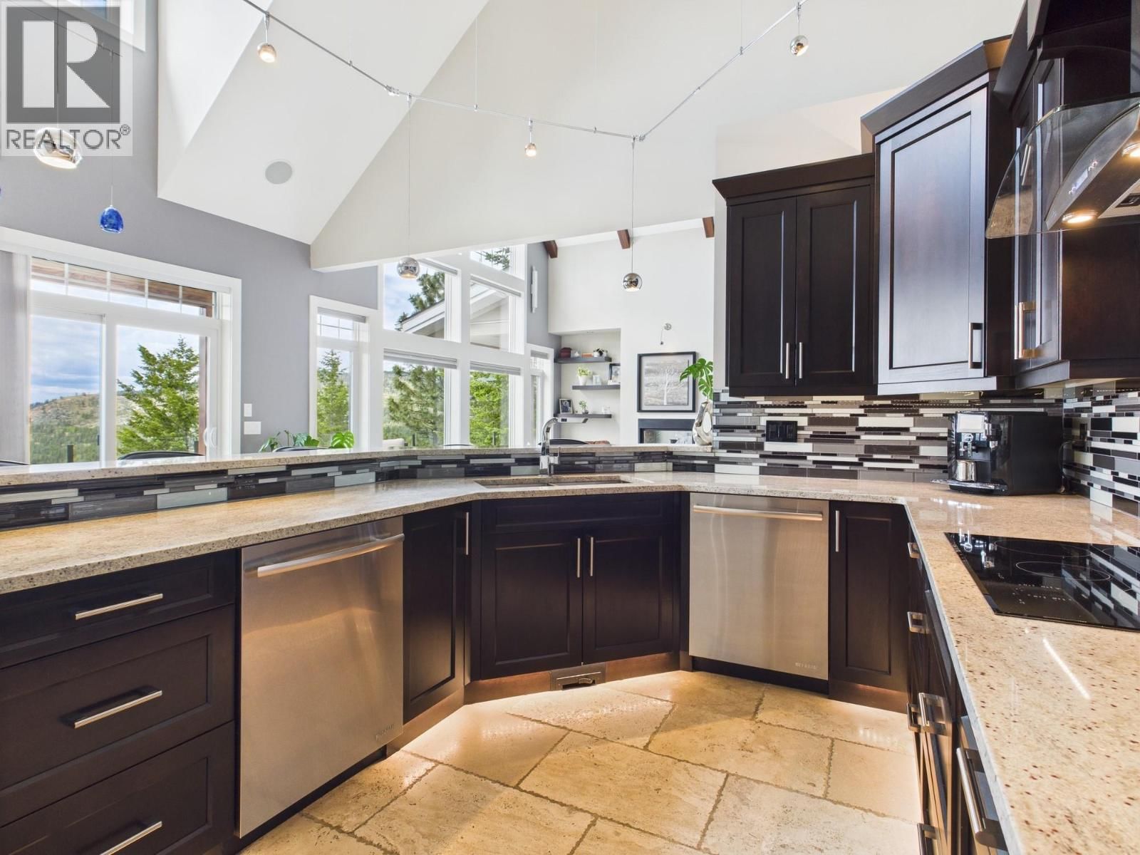 560 SASQUATCH TRAIL Image 15